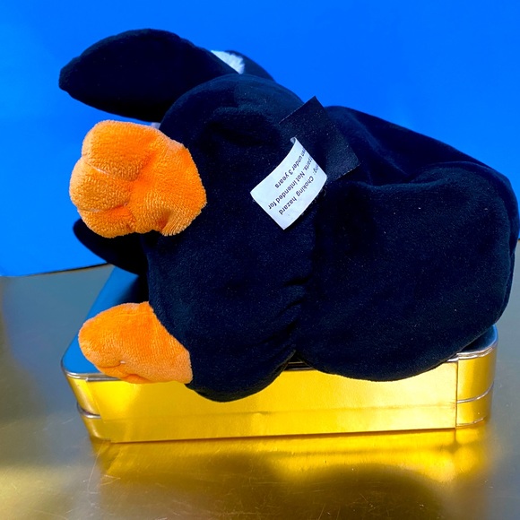 PENGUIN LAS VEGAS PLUSH WELCOME ICONIC SIGN EMBROIDERED POUCH ON HIS BACK SOFT - Picture 9 of 10